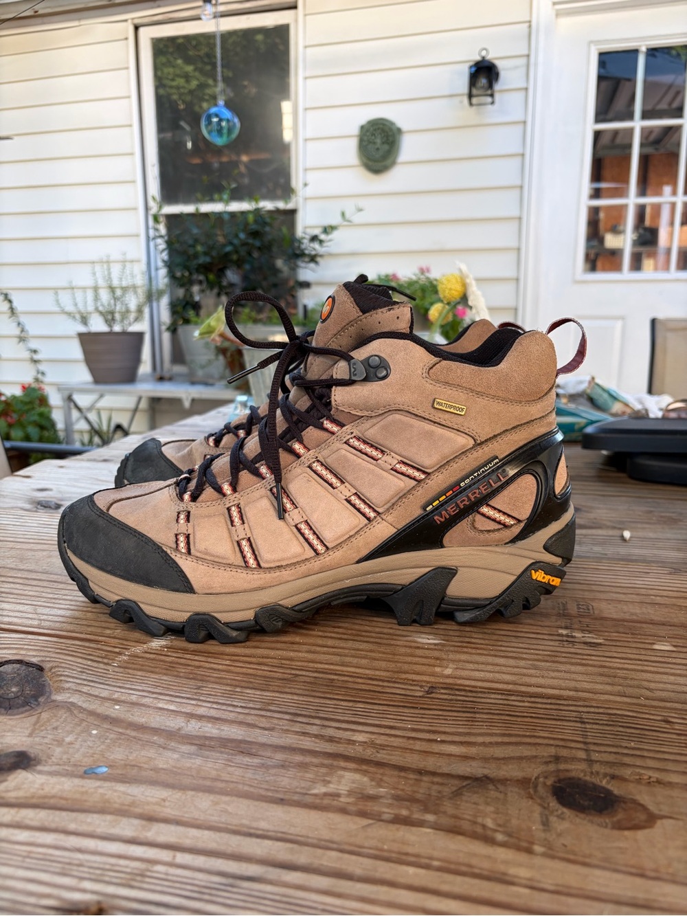 Merrell Outland Mid Waterproof Men’s 11 Brown Leather Hiking Boots Vibram